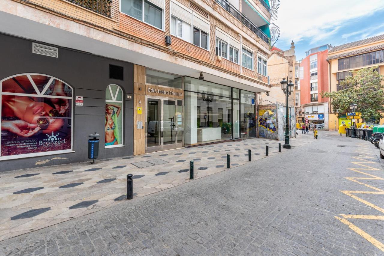 דירות מאלגה Plaza Del Teatro מראה חיצוני תמונה